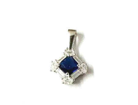 Sapphire & White Cubic Zirconia Earring.