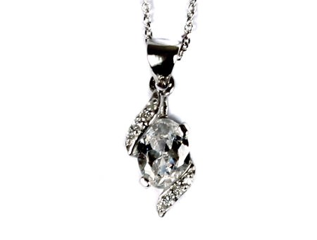 A White Cubic Zirconia Pendant With Chain