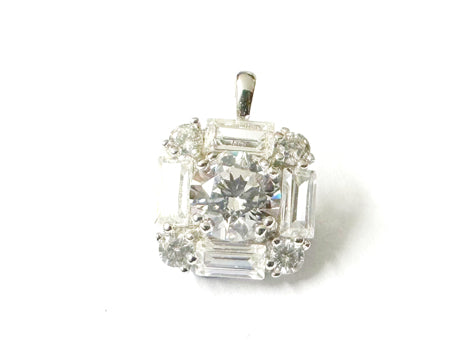 A White Cubic Zirconia Pendant
