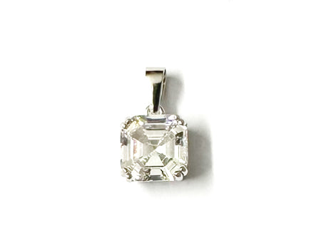 A Silver White Cubic Zirconia Earring