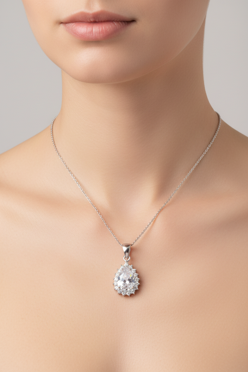 A White Cubic Zirconia Pendant