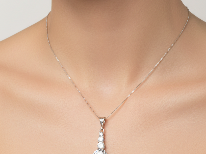 A White Cubic Zirconia Pendant