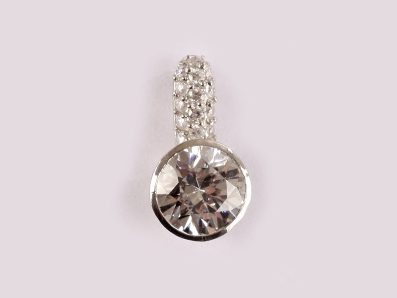 A White Cubic Zirconia Pendant