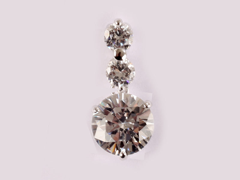 A White Cubic Zirconia Pendant