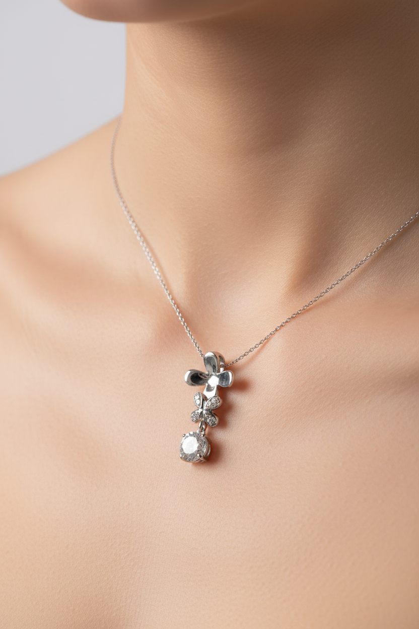 A White Cubic Zirconia Pendant