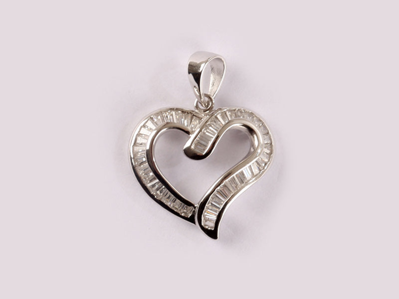 A White Cubic Zirconia Pendant
