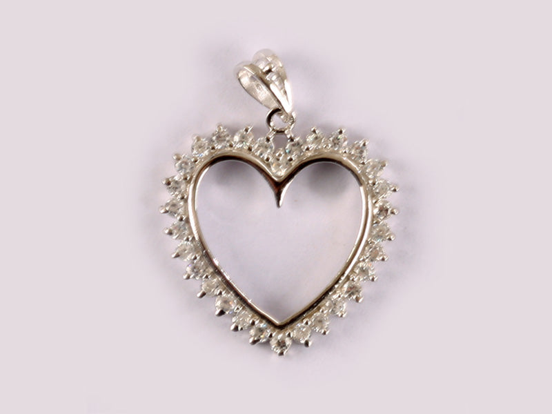 A White Cubic Zirconia Pendant