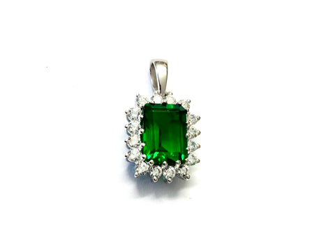 9 CT White Gold Emerald Pendant