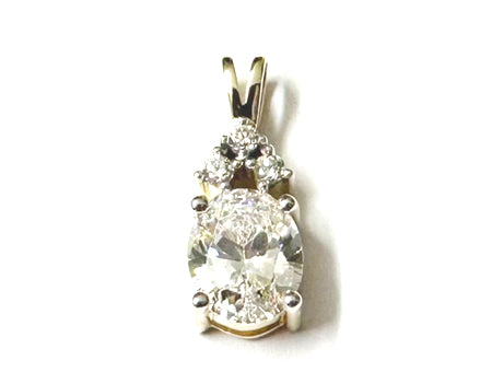 9 CT Yellow Gold White Cz Pendant