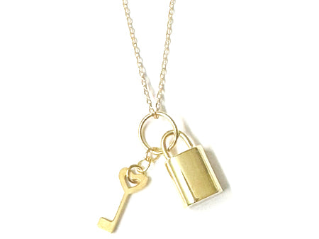 A 9 CT Yellow Gold Padlock and Key Pendant Chained