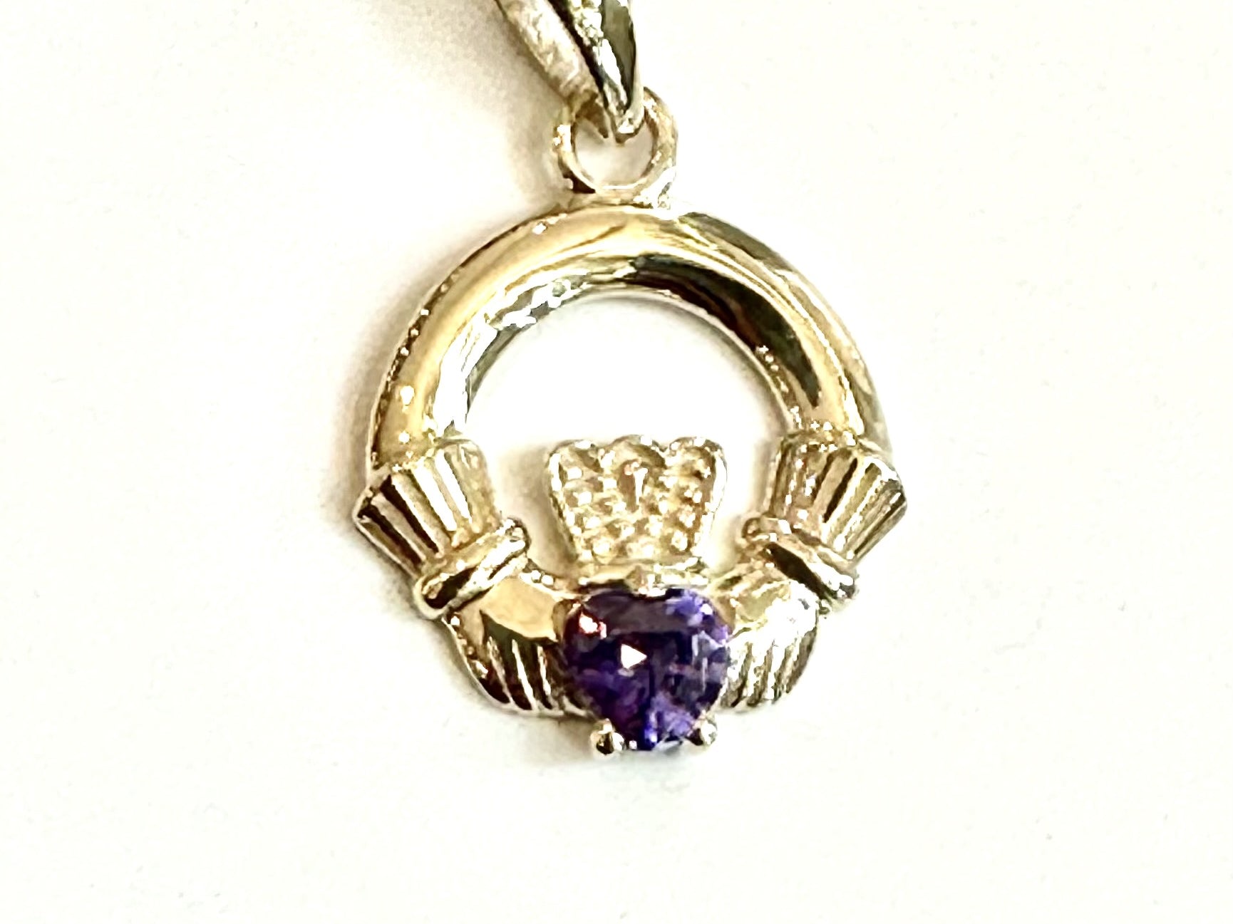 9CT Yellow Gold Amethyst Birthstone Claddagh Pendant
