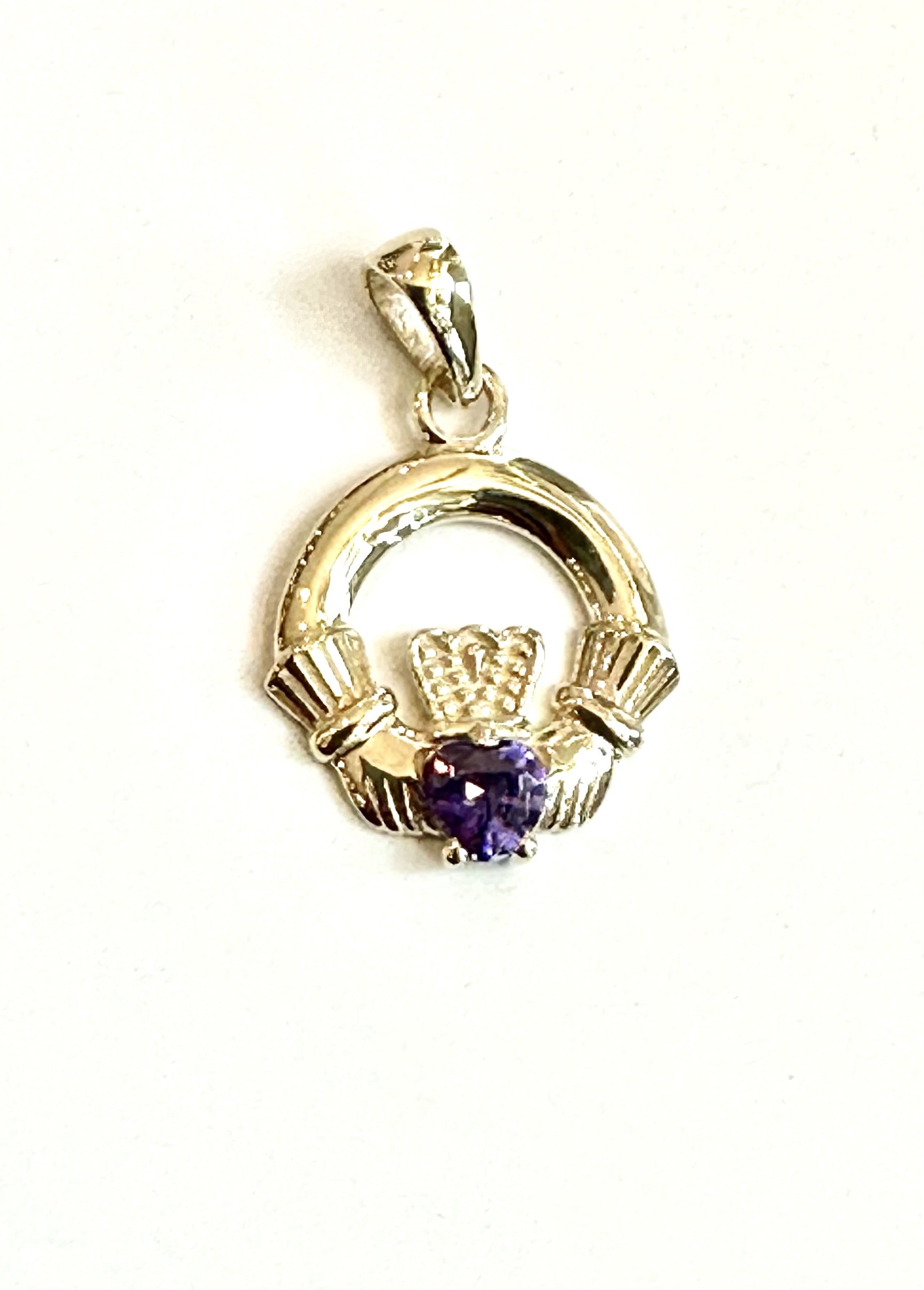 9CT Yellow Gold Amethyst Birthstone Claddagh Pendant