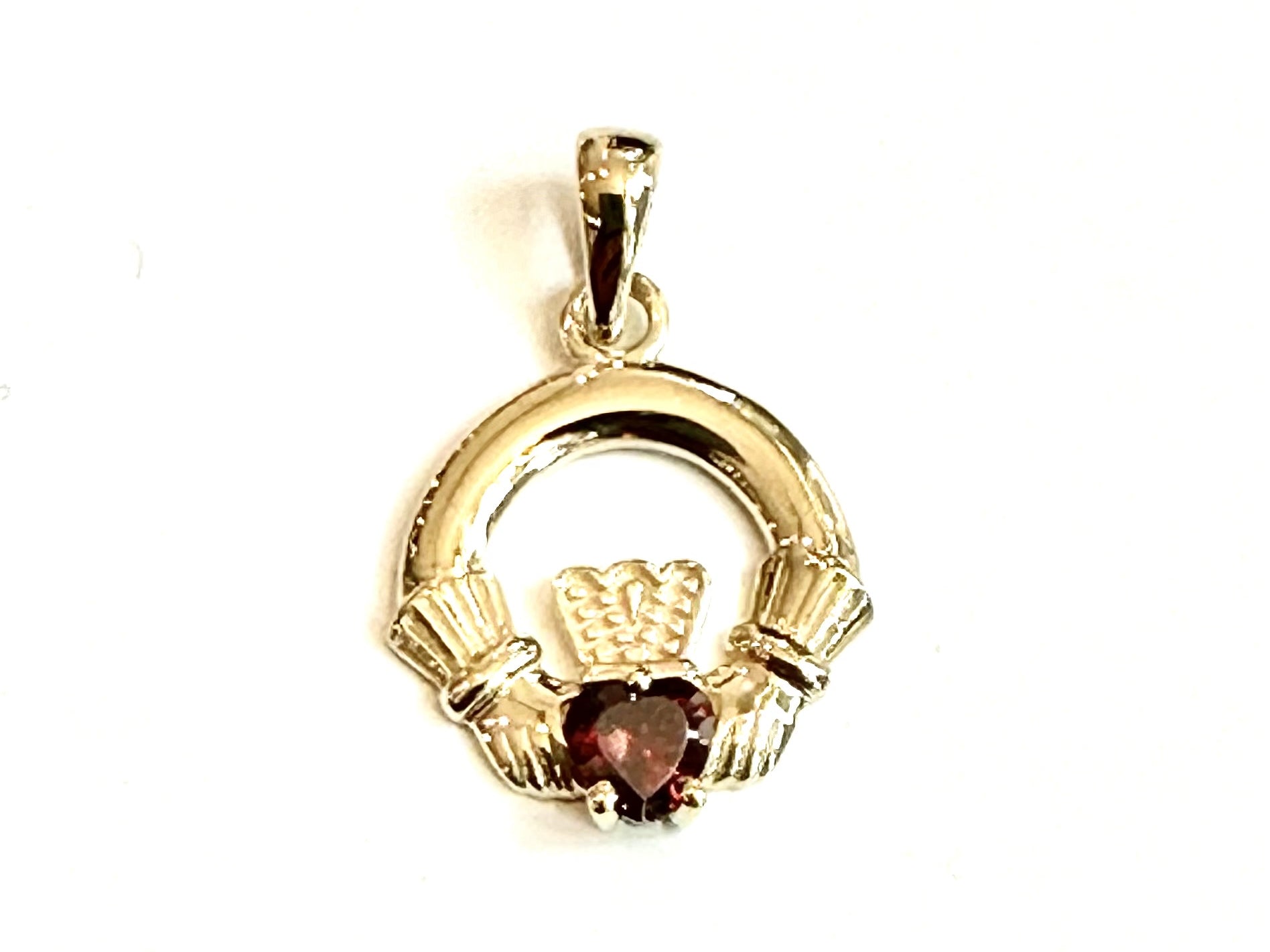 9CT Yellow Gold Garnet Birthstone Claddagh Pendant