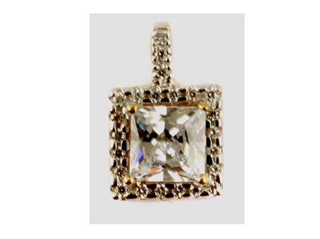 9 CT White Gold Earring.