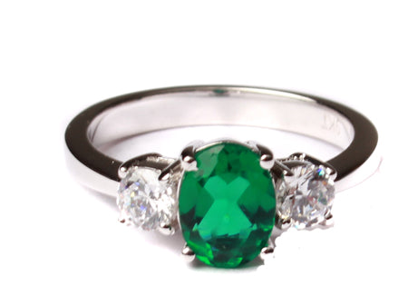 9ct White Gold Cz Ring.
