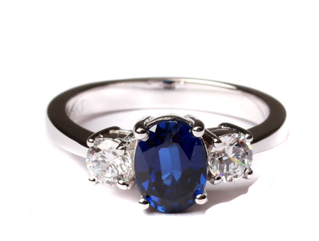 9ct White Gold Cz Ring.