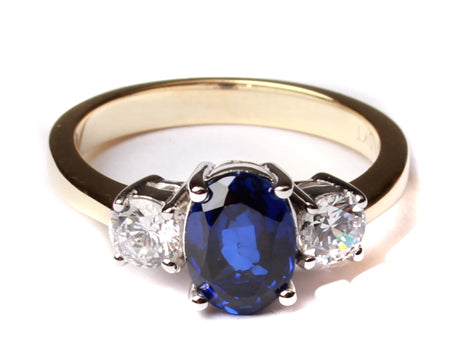 9ct Yellow Gold Cz Ring.