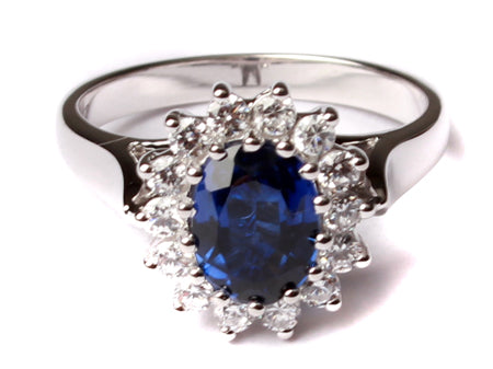9ct White Gold Cz Ring.