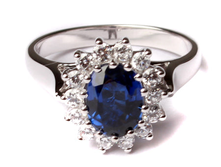 9ct White Gold Cz Ring.