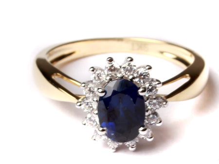 9ct Yellow Gold Sapphire Cz Ring.