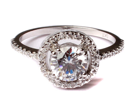 9ct White Gold Cz Ring.
