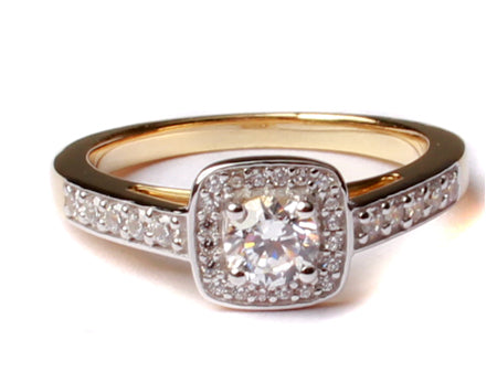 9ct Yellow Gold Cz Ring.