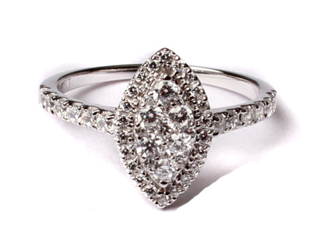 9ct White Gold Cz Ring.