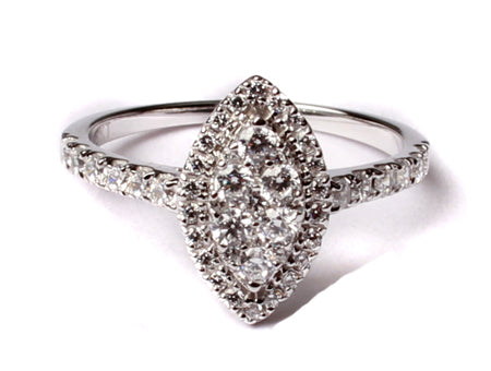 9ct White Gold Cz Ring.