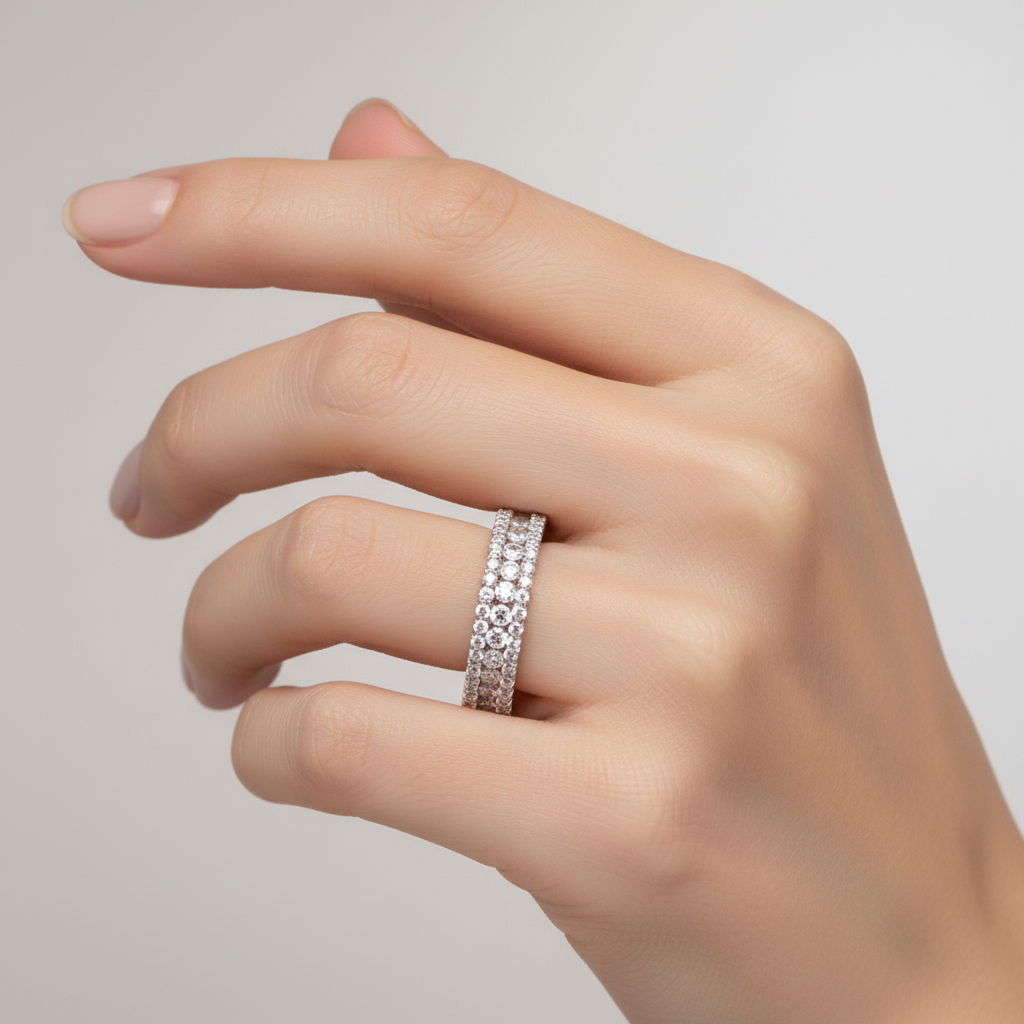 9ct White Gold Cz Ring.