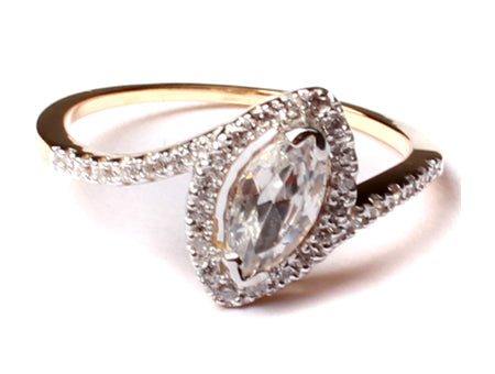 9ct Yellow Gold Cz Ring.