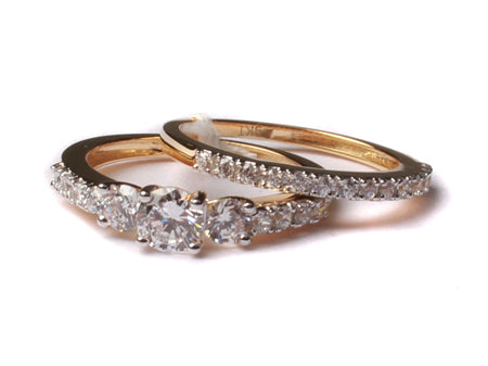 9ct Yellow Gold Cz Ring.