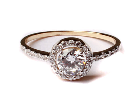 9ct Yellow Gold Cz Ring.