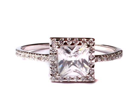 9ct White Gold Cz Ring.