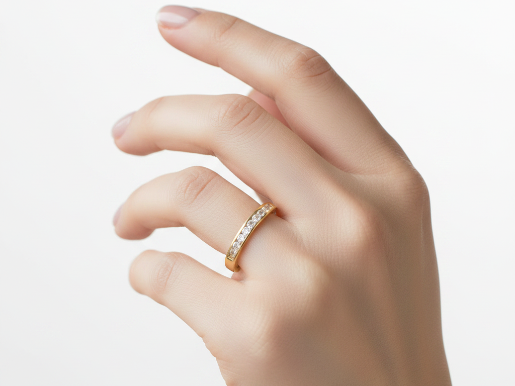 9ct Yellow Gold Cz Ring.