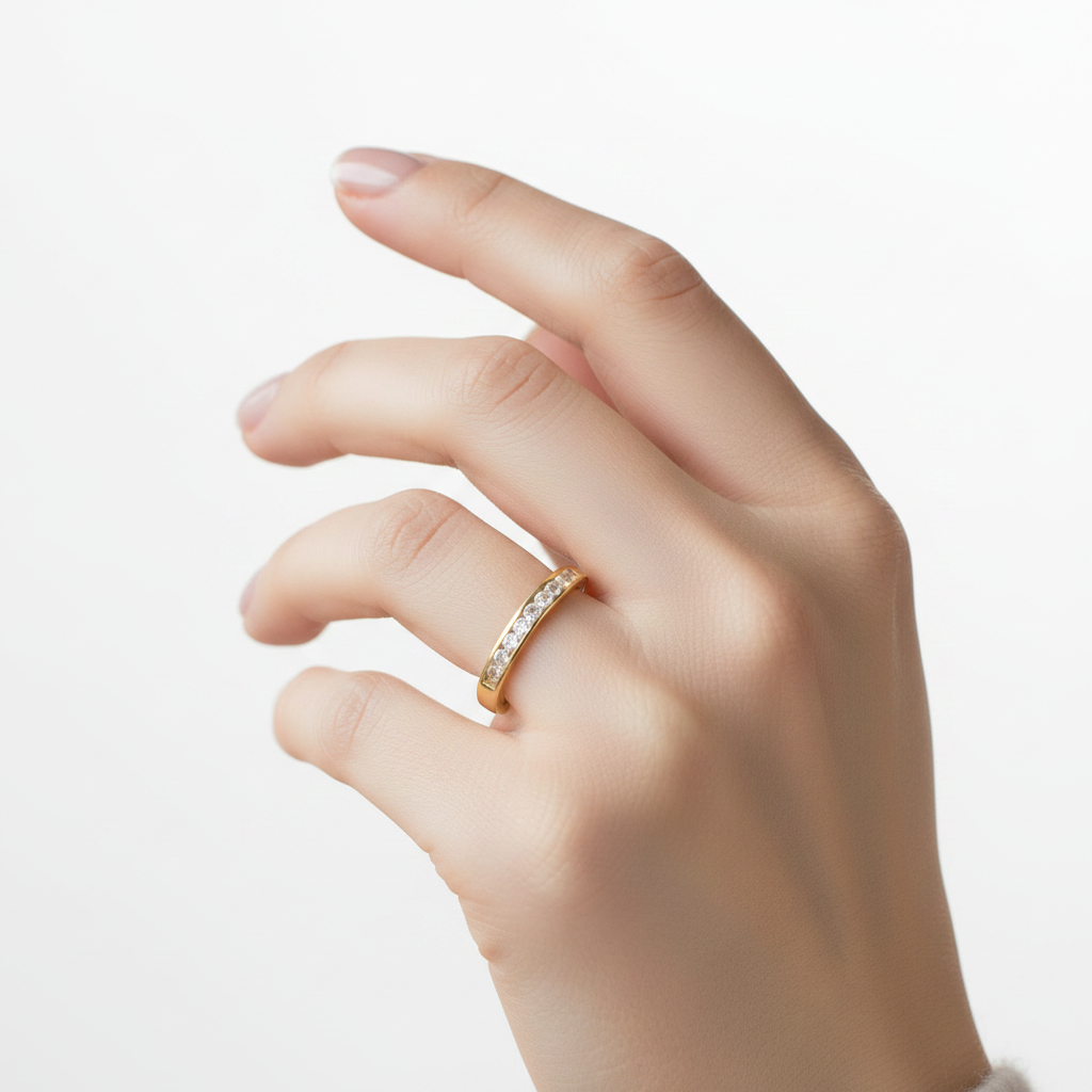 9ct Yellow Gold Cz Ring.