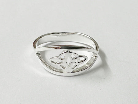 Celtic Trinity Knot Silver Ring