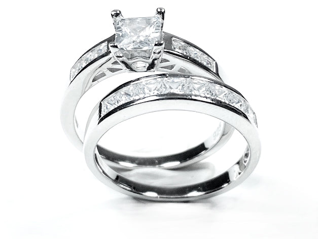 A White Cubic Zirconia Ring