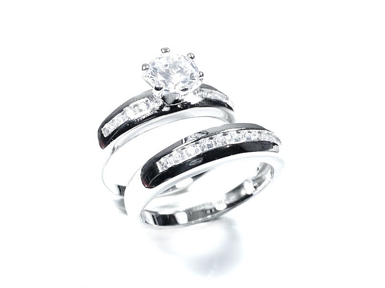 A White Cubic Zirconia Ring Set