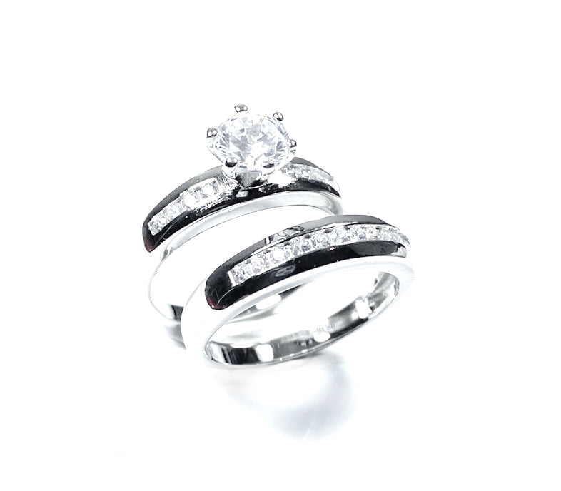 A White Cubic Zirconia Ring Set