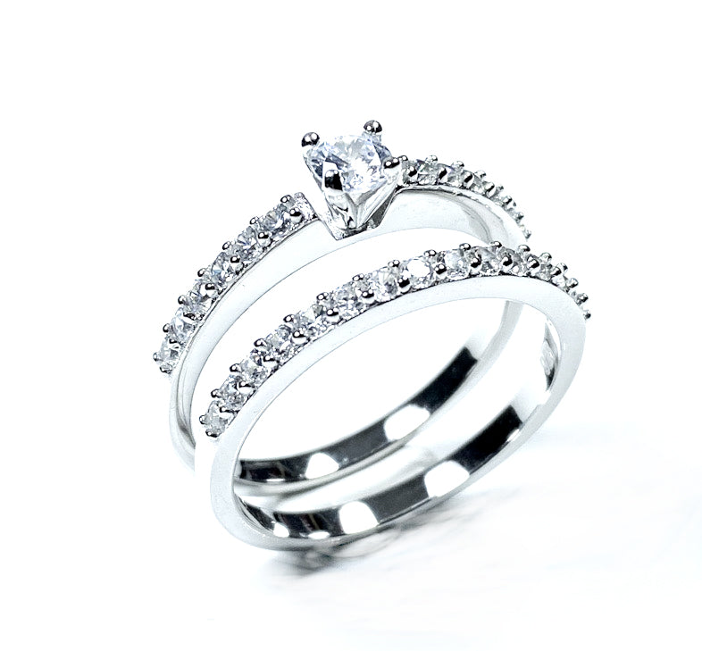 A White Cubic Zirconia Ring Set