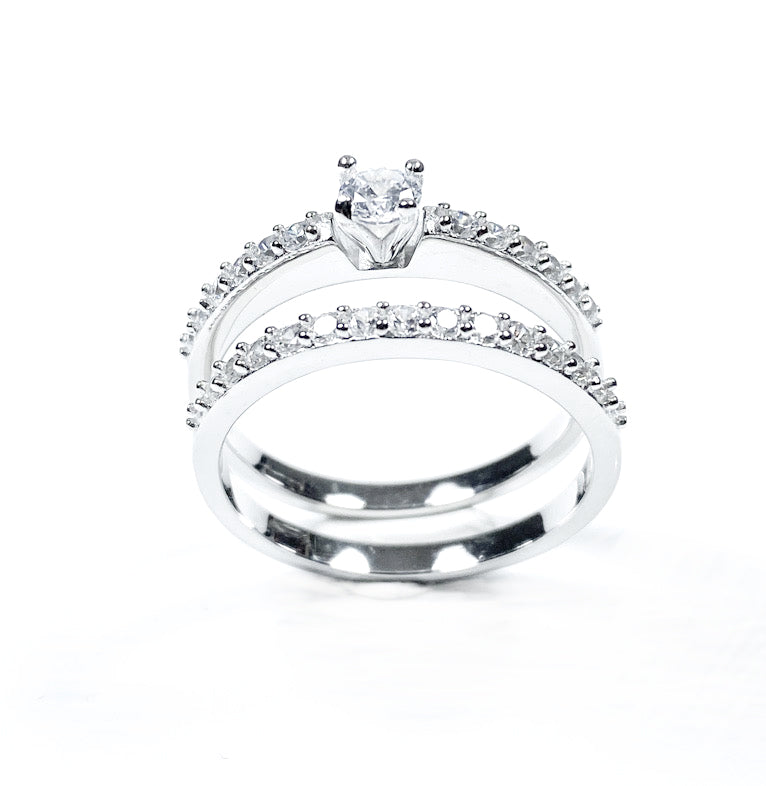 A White Cubic Zirconia Ring Set