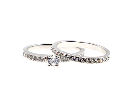 A White Cubic Zirconia Ring Set