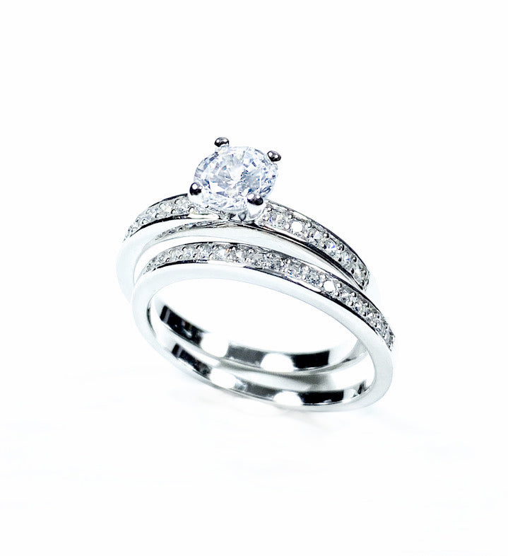 A White Cubic Zirconia Ring