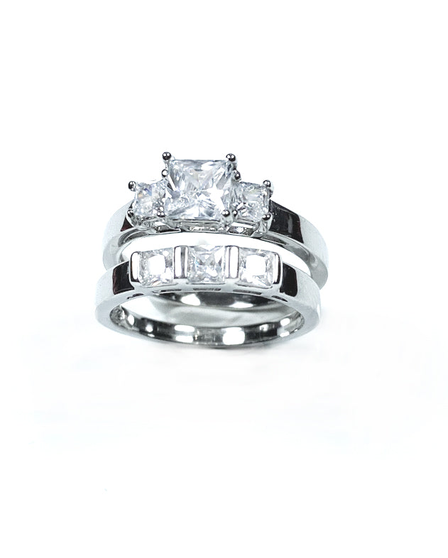 A White Cubic Zirconia Ring