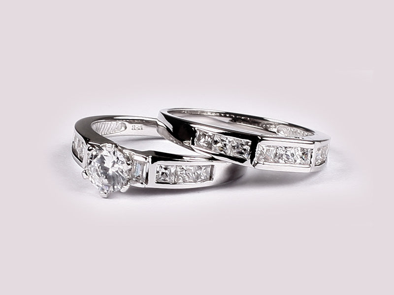 A White Cubic Zirconia Ring
