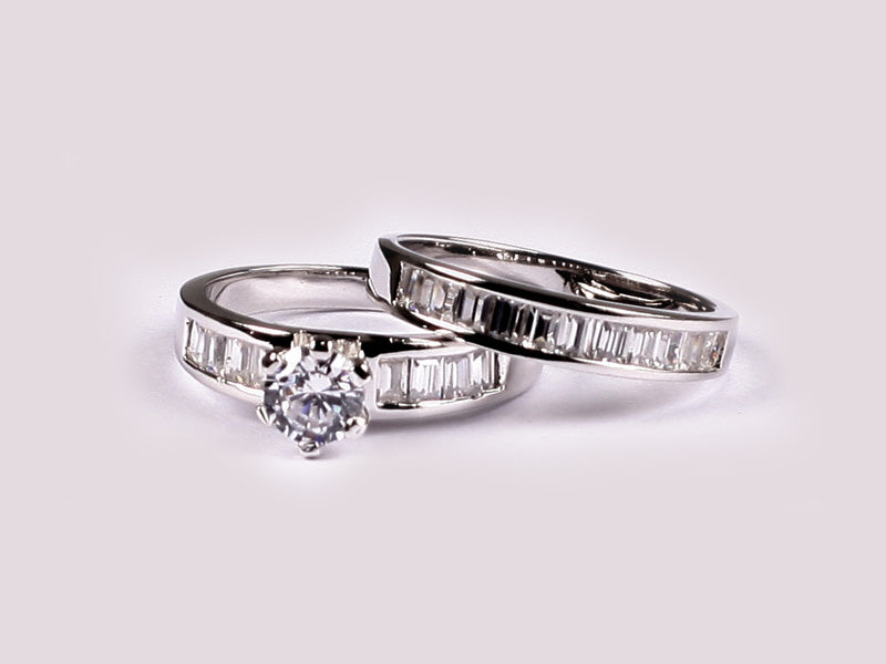 A White Cubic Zirconia Ring