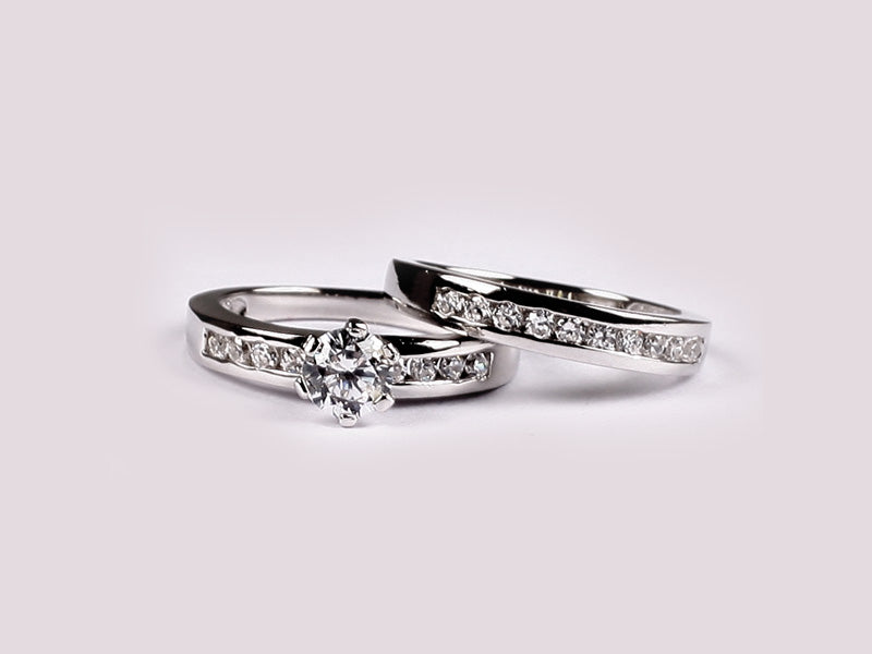 A White Cubic Zirconia Ring
