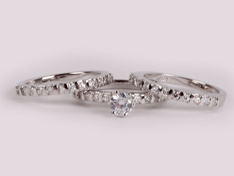 A White Cubic Zirconia Ring
