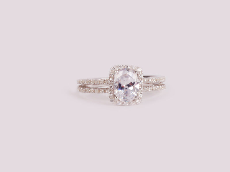 A White Cubic Zirconia Ring