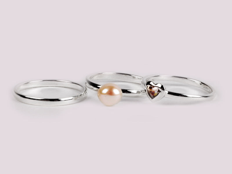 A White Cubic Zirconia Ring